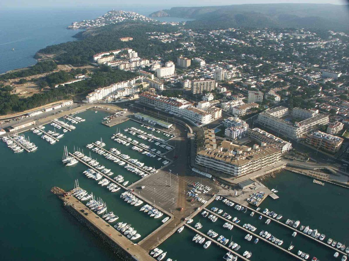 Jamaica Apartment L' Escala Екстериор снимка